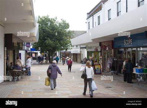 Widnes shopping centre hi-res stock photography and images - Alamy