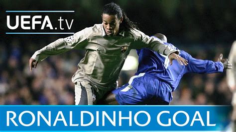 Ronaldinho: Amazing Barcelona goal against Chelsea - YouTube