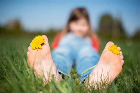 20+ Barefoot Girl On The Soft Summer Grass Stock Photos, Pictures & Royalty-Free Images - iStock