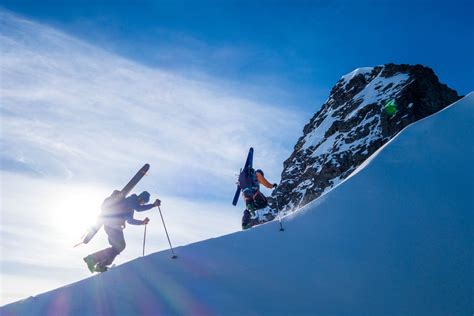 Getting Started in Backcountry Skiing: Tips and Equipment | TouristSecrets