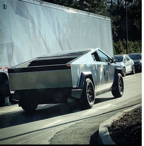 Ford CEO: "Cybertruck for Silicon Valley people"