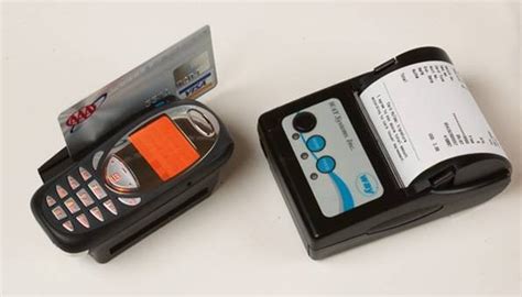 How Does a Portable Credit Card Reader Work? | Bizfluent