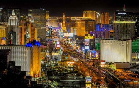 Top Top Things To Do in Las Vegas 2021 + Where to Stay & Eat