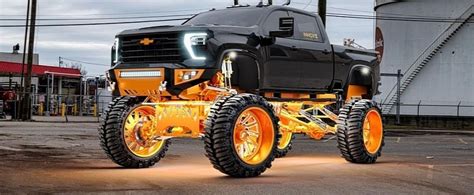 2024 Chevy Silverado HD Jumps on the Extreme Mall Crawler Scene With CGI Poise - autoevolution