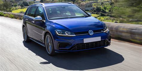 Volkswagen Golf R Estate Review | carwow