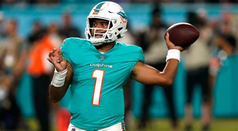 Dolphins say QB Tagovailoa remains in concussion protocol, seeing ...