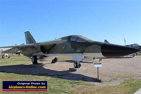 F-111 and FB-111 Aardvark of the U.S. Air Force: photographs, history, specifications, production