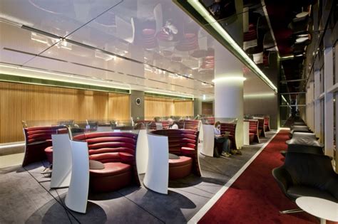 10 Spectacular Airport Lounges Around The Globe Impress With Their ...