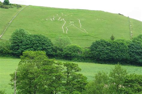 Cerne Abbas - Visit the village & the Cerne Abbas Giant | Dorset Guide