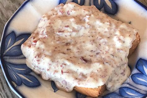 Easy Chipped Beef Gravy Recipe using Dried Beef and Served over Toast