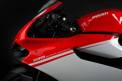 Officially Official: Ducati 1199 Superleggera - Asphalt & Rubber