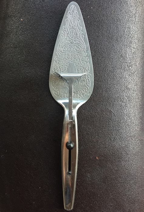 The cake spatula that belonged to my grandmother : mildlyinteresting