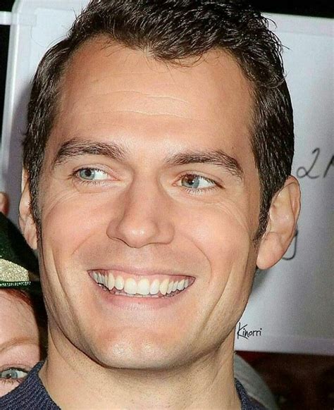 Henry Cavill...whatta beautiful smile 💖