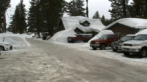 Lake Tahoe snow, weather live updates: South Lake Tahoe battling severe ...