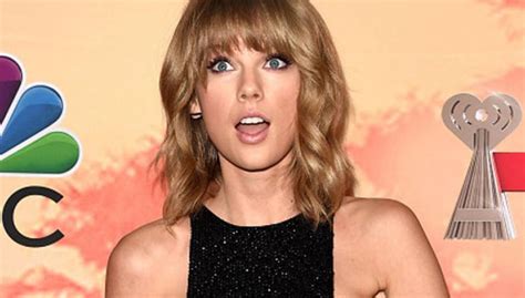 Body Language & Emotional Intelligence: Nonverbal Communication Analysis No. 3190: Taylor Swift ...