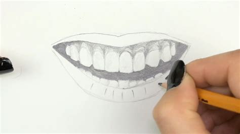 How To Draw Smiley Lips | Lipstutorial.org