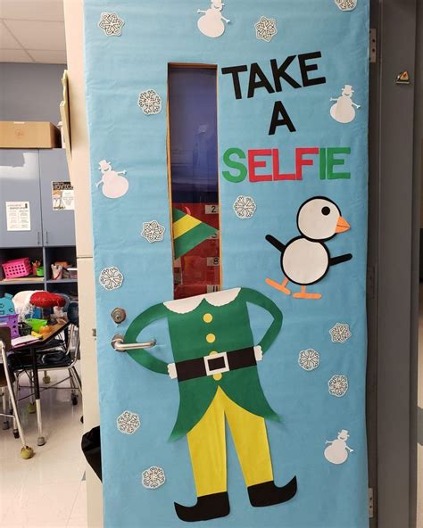 Christmas Door Decorations | Christmas classroom, School door ...