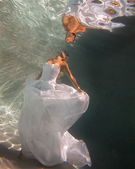 Underwater Wedding Dress Photos - Wedding Info