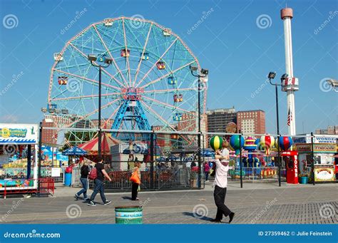 Coney Island Amusement Park Editorial Photography - Image of recreation ...