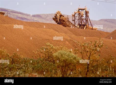 Iron Ore Mine, Pilbara, Western Australia Stock Photo - Alamy