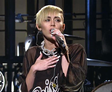 VIDEOS Watch online: Miley Cyrus' SNL live performances of Wrecking ...