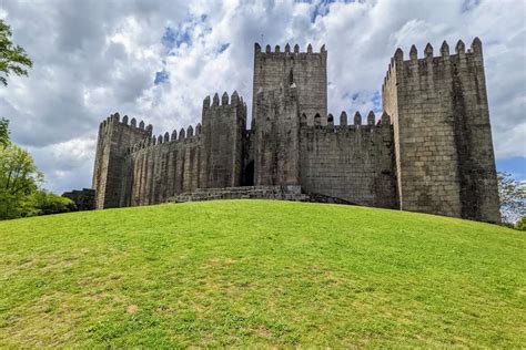 Visit Guimarães Castle: The Best Day Trip Guide 2024