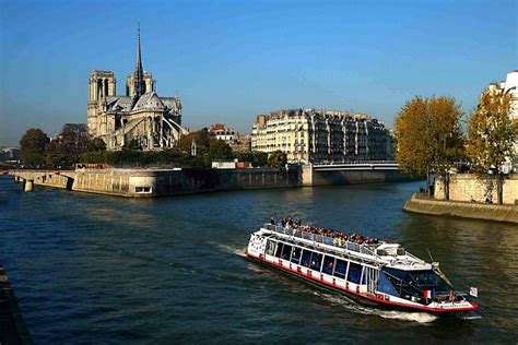 Seine River Cruise with live commentary by Vedettes du Pont Neuf (Mar 2024)