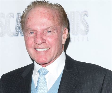 Frank Gifford Biography - Childhood, Life Achievements & Timeline