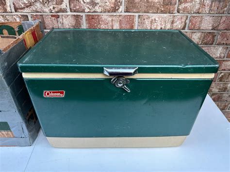 Vintage Coleman Ice Chest | EstateSales.org