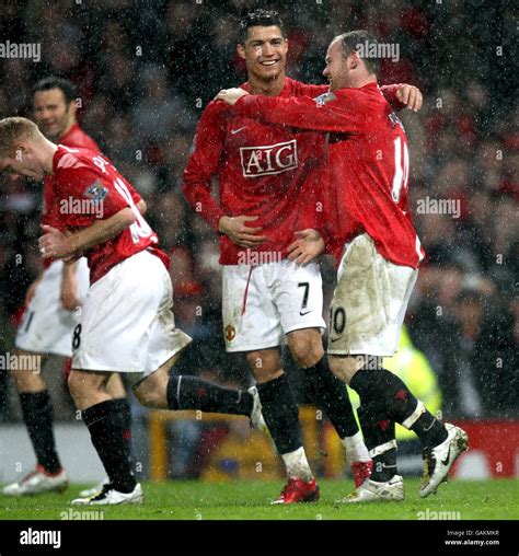 Wayne rooney and cristiano ronaldo hi-res stock photography and images ...