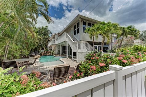 ShortBoard - Vacation Rental in Holmes Beach,FL | Anna Maria Island