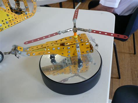 Mini Sikorsky R-4 Helicopter — South East London Meccano Club