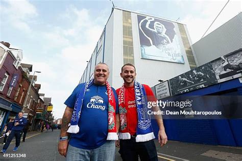 Liverpool Everton Fans Photos and Premium High Res Pictures - Getty Images