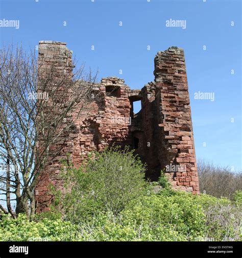 Macduff castle Fife Scotland April 2015 Stock Photo - Alamy