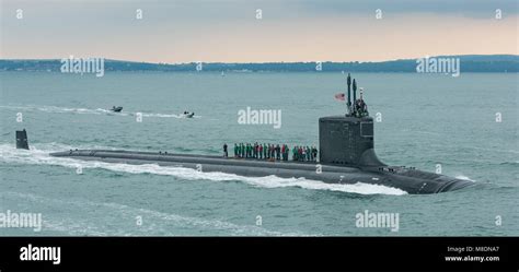 The virginia class submarine hi-res stock photography and images - Alamy