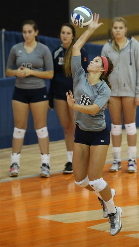 UTEP Volleyball Faces Two C-USA Leaders This Weekend