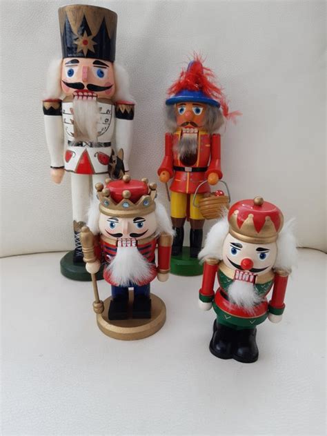 4 Old German Nutcrackers - Wood - Catawiki