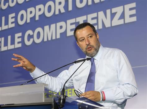 Elections: Salvini, fake news, never took money from Russia - The ...