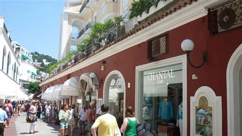 Glamorous shopping in Capri | SILVER STAR YACHTING