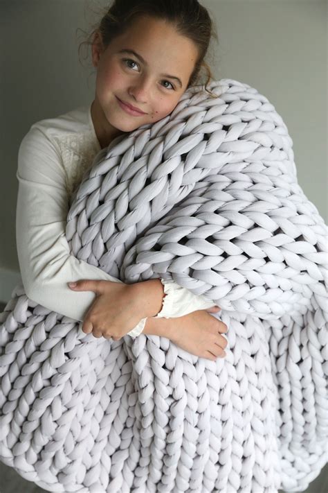 How Much Yarn Do You Need For Chunky Blanket – Wool Art