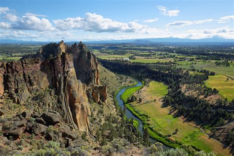 Bend SIsters RV Resort between Bend and Sisters in Oregon | Good Sam