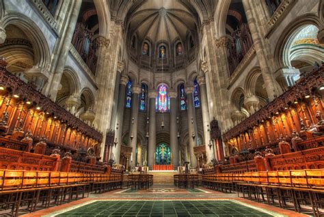 La cathédrale St John the Divine trône majestueusement à deux pas du Morningside Park. Visite de ...