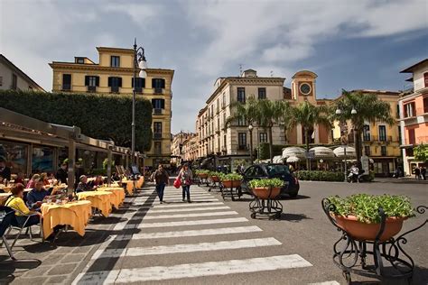 PHOTO: Piazza Tasso in Sorrento, Italy