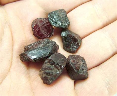 PYROPE GARNET ROUGH PARCEL FROM BURMA 89.35 CTS [F2376]