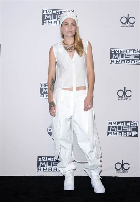 13 Crucial Looks From Last Night’s American Music Awards | The FADER