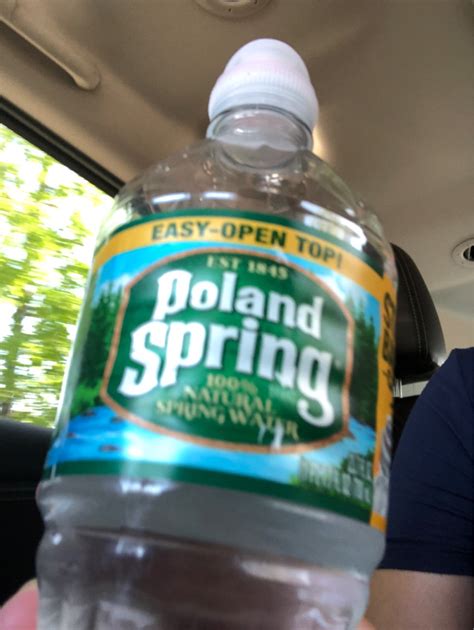 Poland Spring Water, Natural Spring: Calories, Nutrition Analysis & More | Fooducate