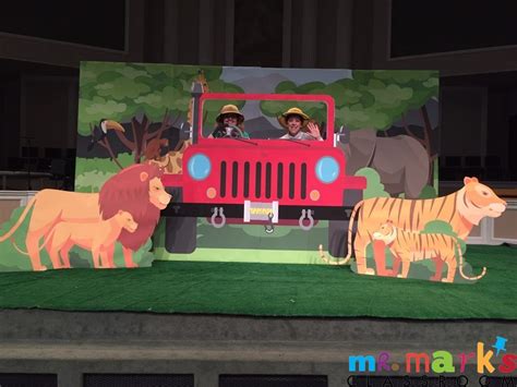 Jeep Scene 4 | Safari jeep, Safari scene, Jungle theme