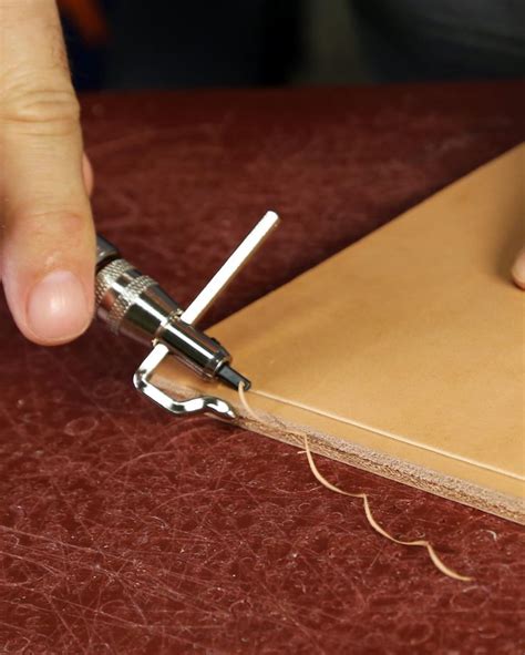 An Expert's Guide on How to Sew Leather by Hand | Diy leather tools, Diy leather projects ...