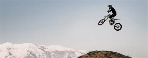 The Best Electric Dirt Bikes (As of 2024) - autoevolution