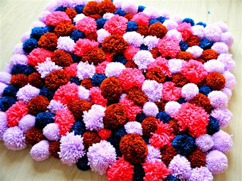 DIY Pom Pom Rug Super Easy To Make With Fluffy Wool Yarn